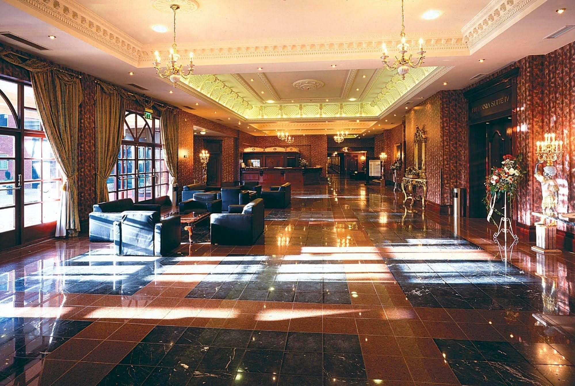 Royal Court Hotel & Spa Coventry Beltér fotó
