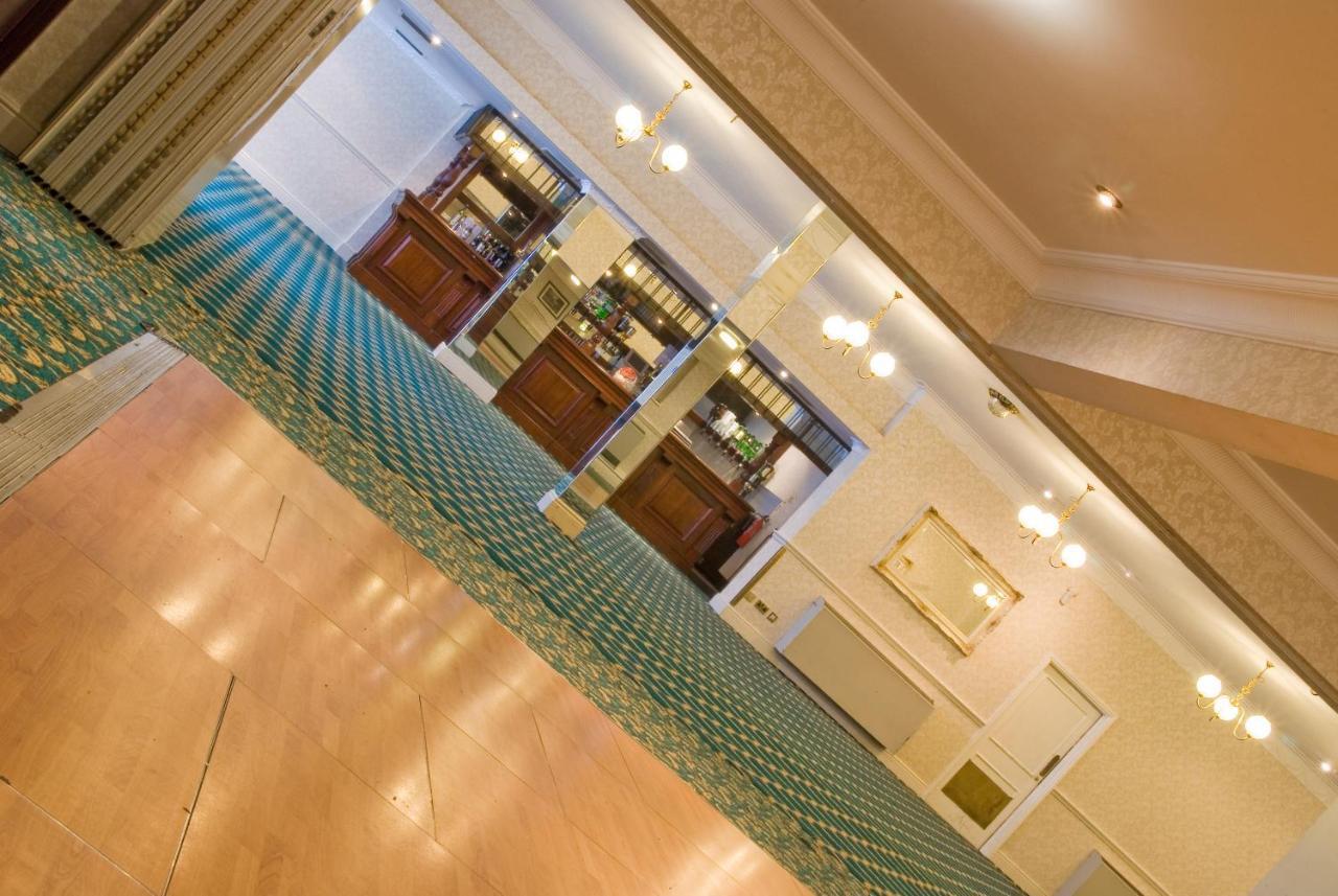 Royal Court Hotel & Spa Coventry Kültér fotó